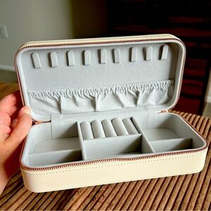 NWOT Travel Jewelry box